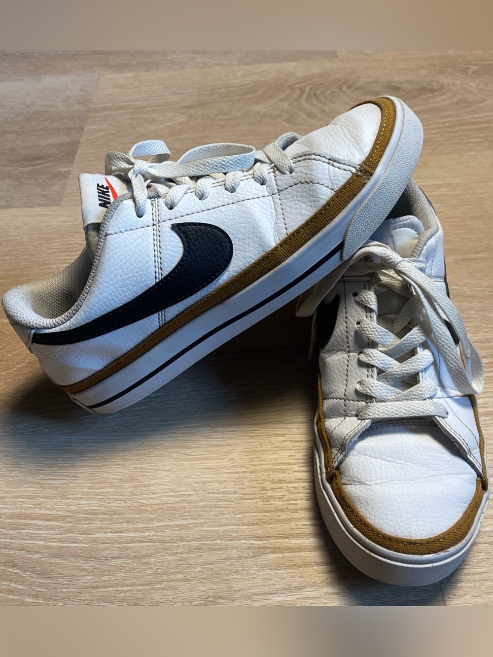 NIKE Court Legacy Next Nature White Pebbled Leather Shoes 7